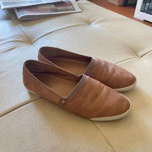 Frye Flats Size 7